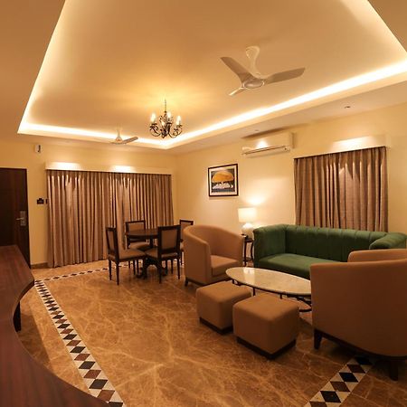 Poppys Vista Hotel Thirumurugan Poondi Extérieur photo