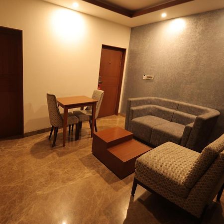 Poppys Vista Hotel Thirumurugan Poondi Extérieur photo