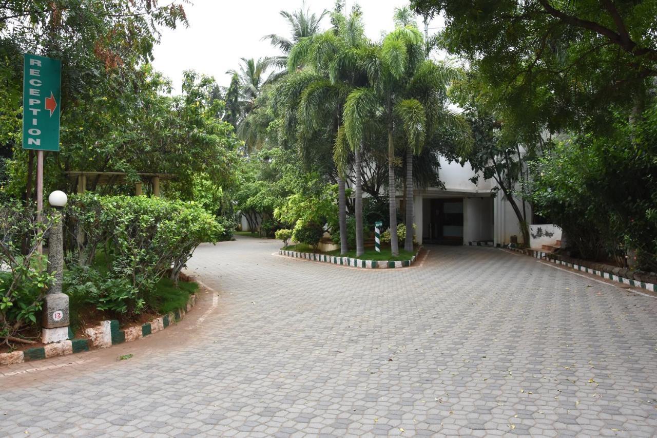 Poppys Vista Hotel Thirumurugan Poondi Extérieur photo