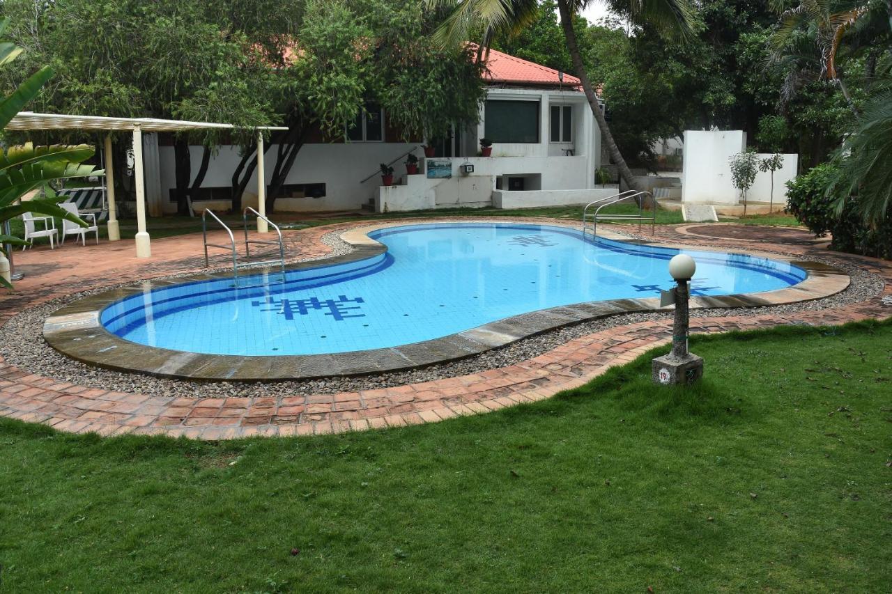 Poppys Vista Hotel Thirumurugan Poondi Extérieur photo