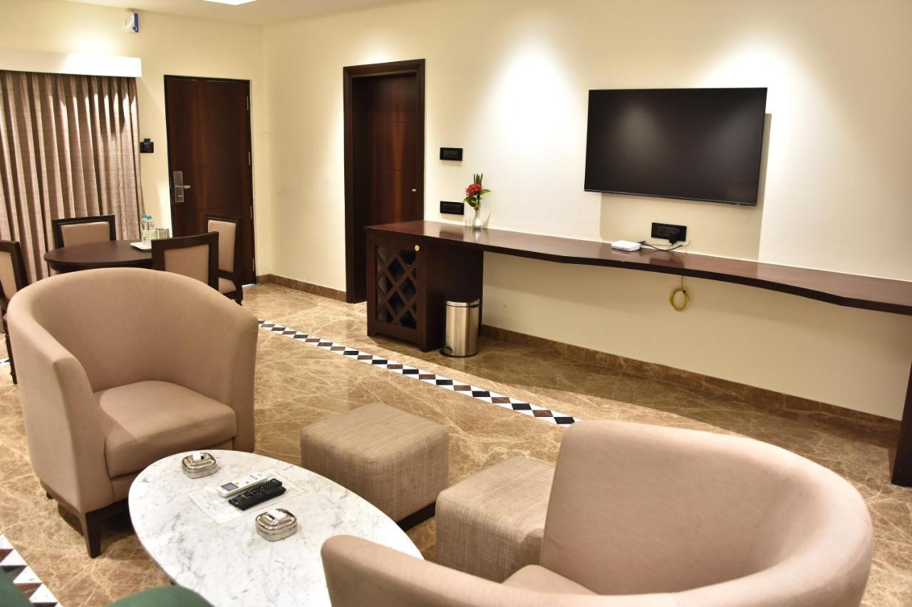 Poppys Vista Hotel Thirumurugan Poondi Extérieur photo