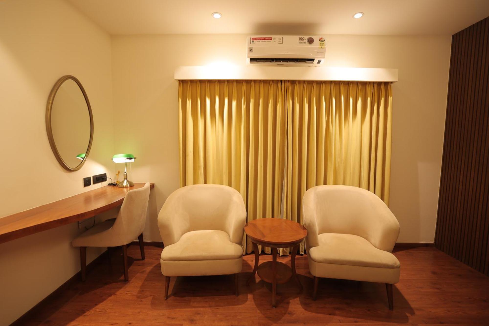 Poppys Vista Hotel Thirumurugan Poondi Extérieur photo