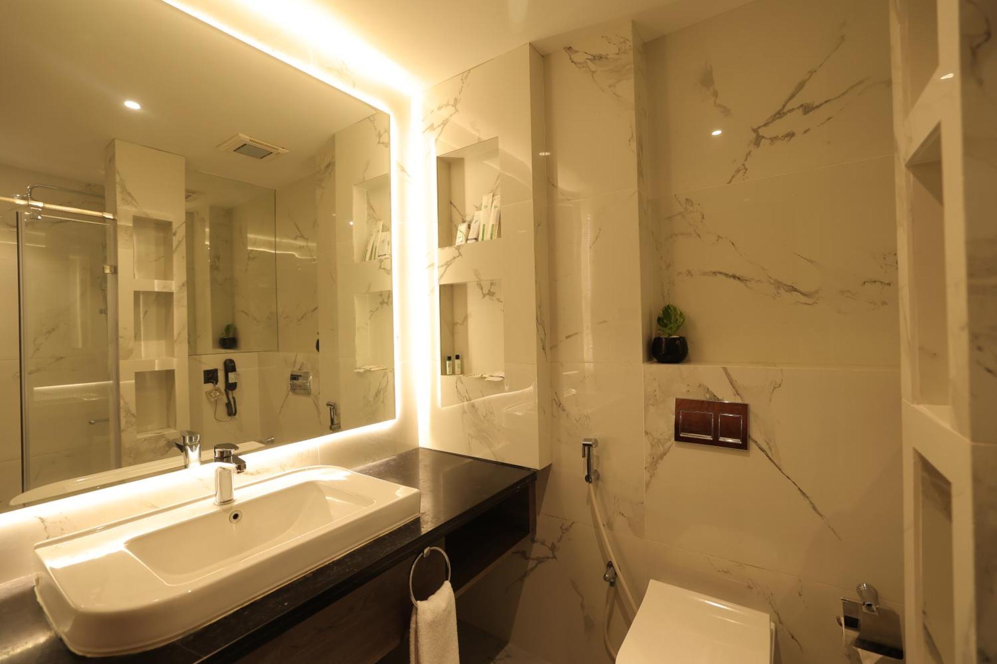 Poppys Vista Hotel Thirumurugan Poondi Extérieur photo