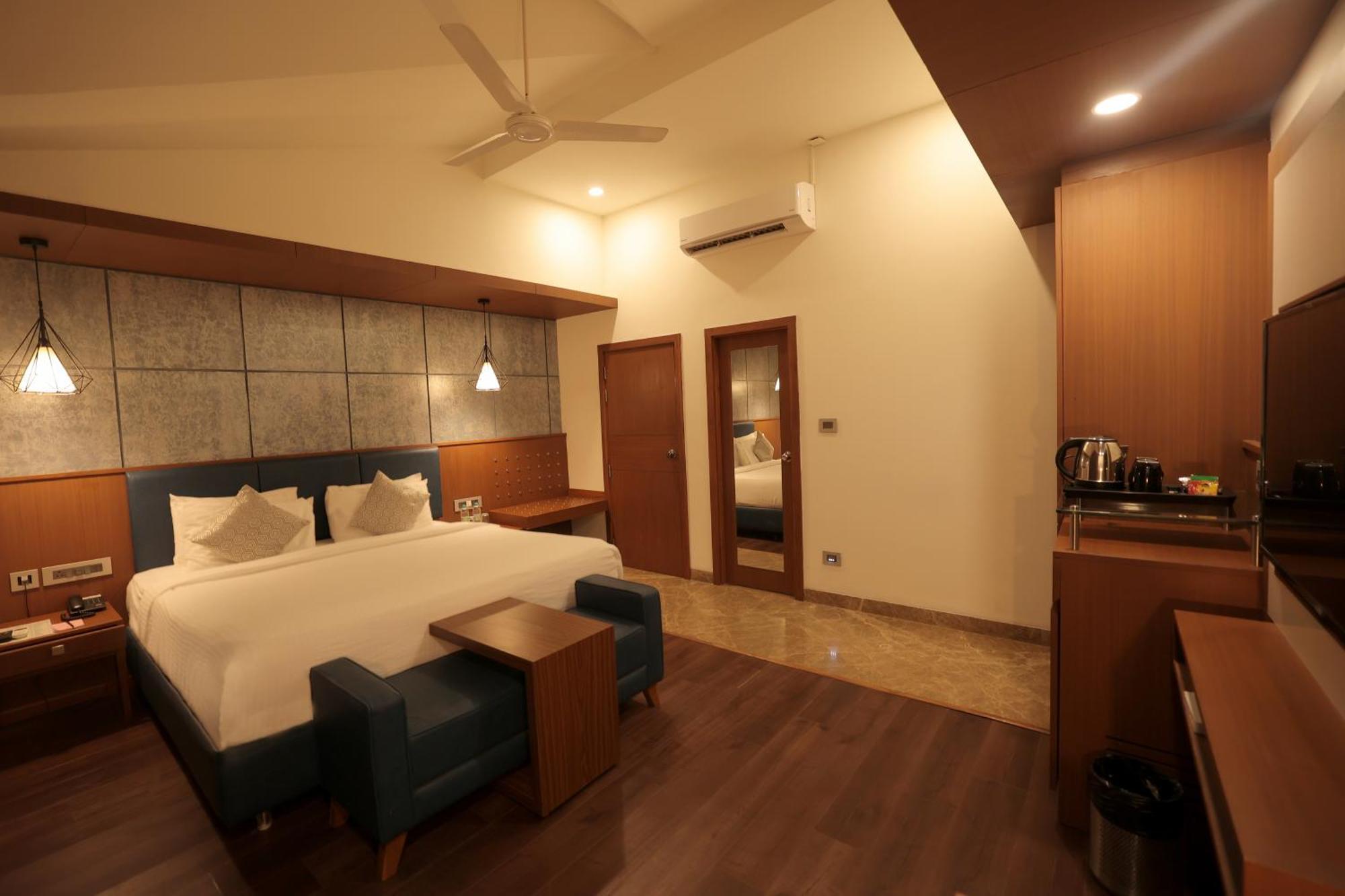 Poppys Vista Hotel Thirumurugan Poondi Extérieur photo